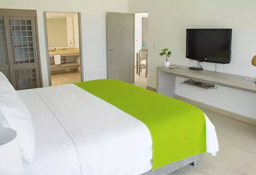 سوییت جونیور, Tamaca Beach Resort