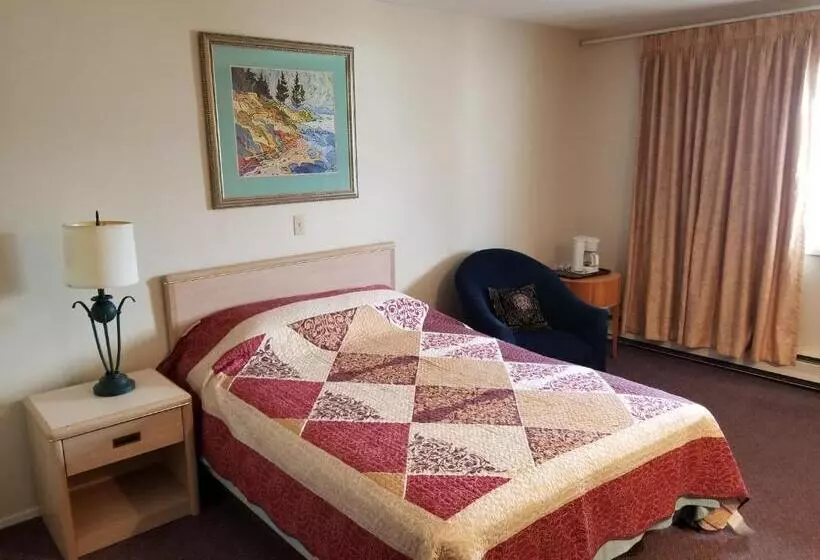 اتاق لوکس یک تخته, Slumber Lodge Williams Lake
