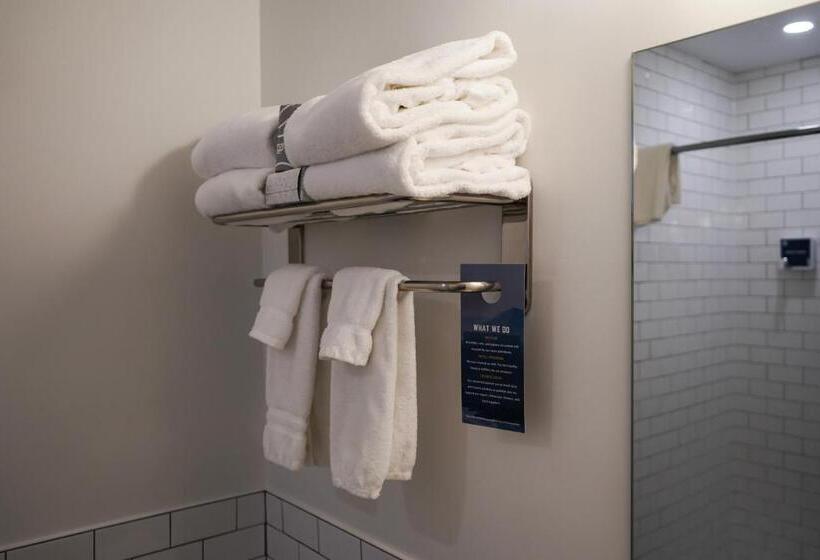 스탠다드 룸, Tofino Resort + Marina