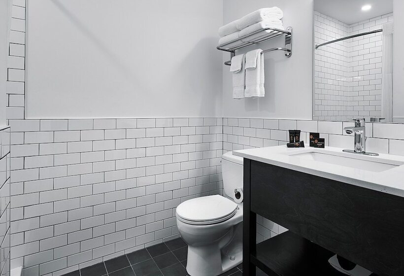 디럭스 룸, Tofino Resort + Marina