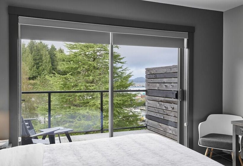 디럭스 룸, Tofino Resort + Marina