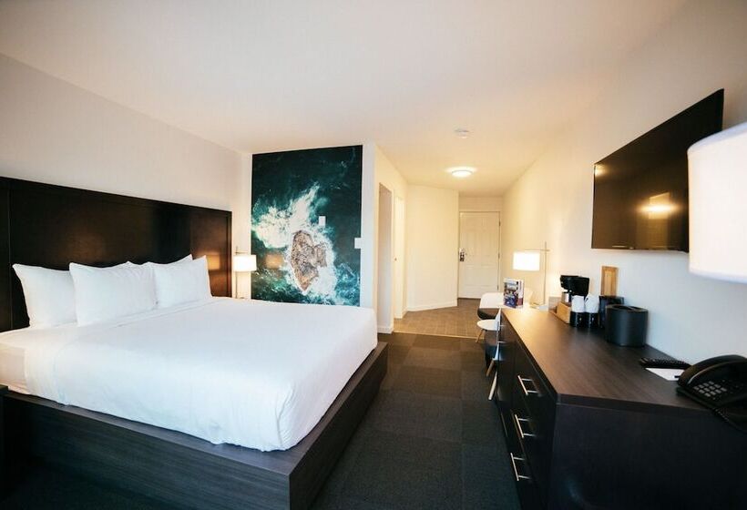 디럭스 룸, Tofino Resort + Marina