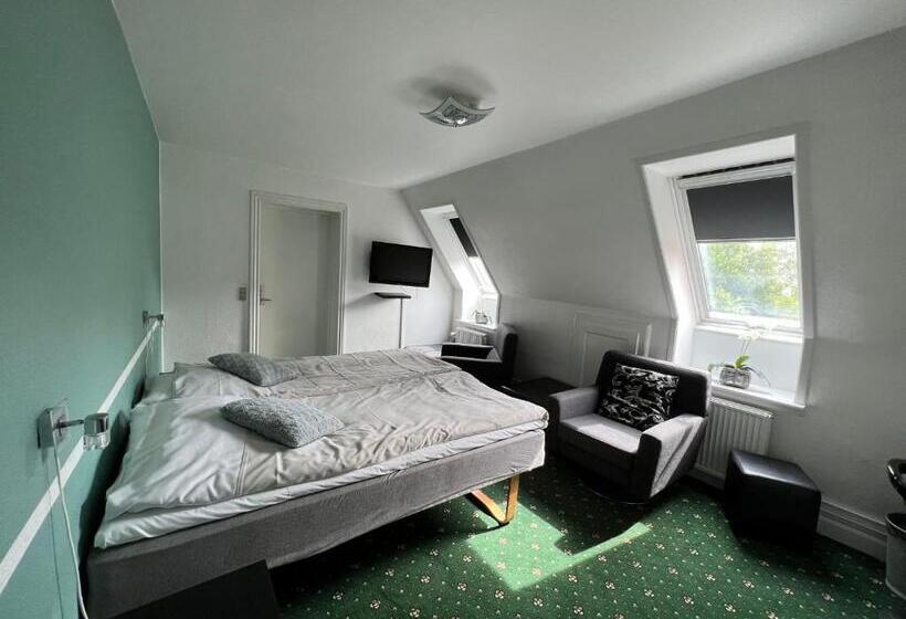 스탠다드 룸 킹사이즈 침대, Krebshuset / Kelz0rdk