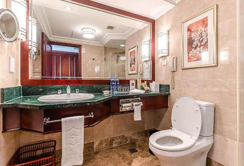 Pokój Deluxe, Shangri La Wuhan,close To The Mixc With Three Subway Lines