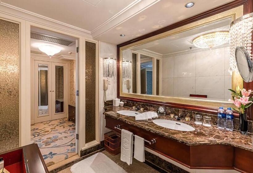 Suite Prezydencki, Shangri La Wuhan,close To The Mixc With Three Subway Lines