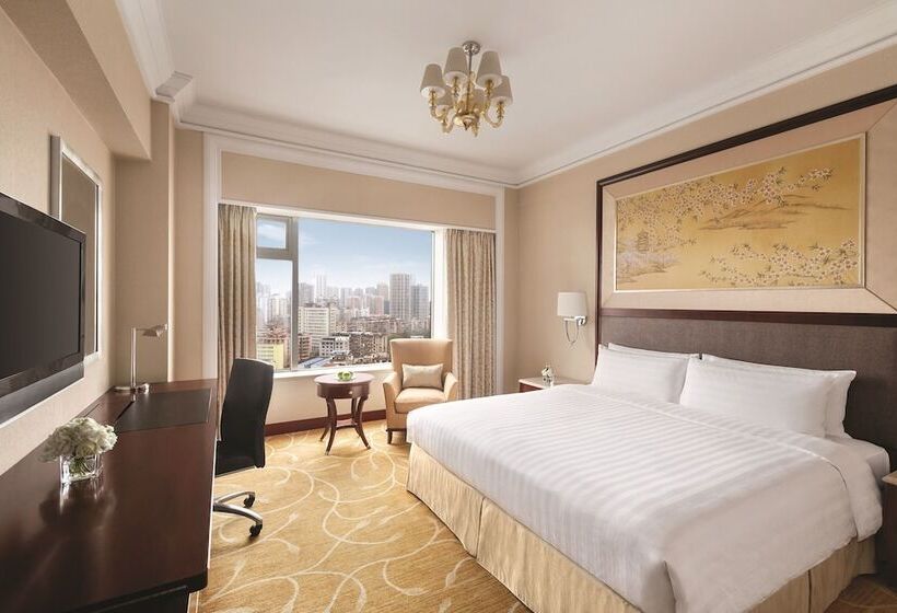 Pokój Deluxe, Shangri La Wuhan,close To The Mixc With Three Subway Lines