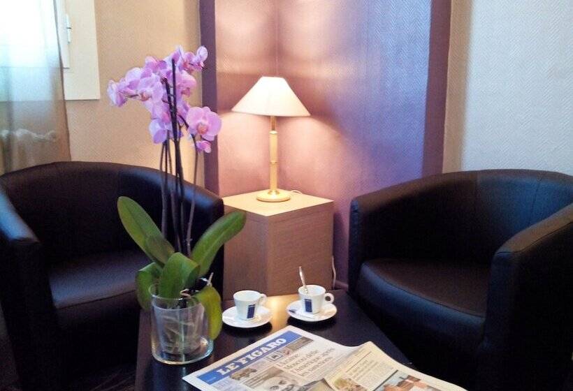 Четырехместный Номер Стандарт, Hôtel Christina Lourdes
