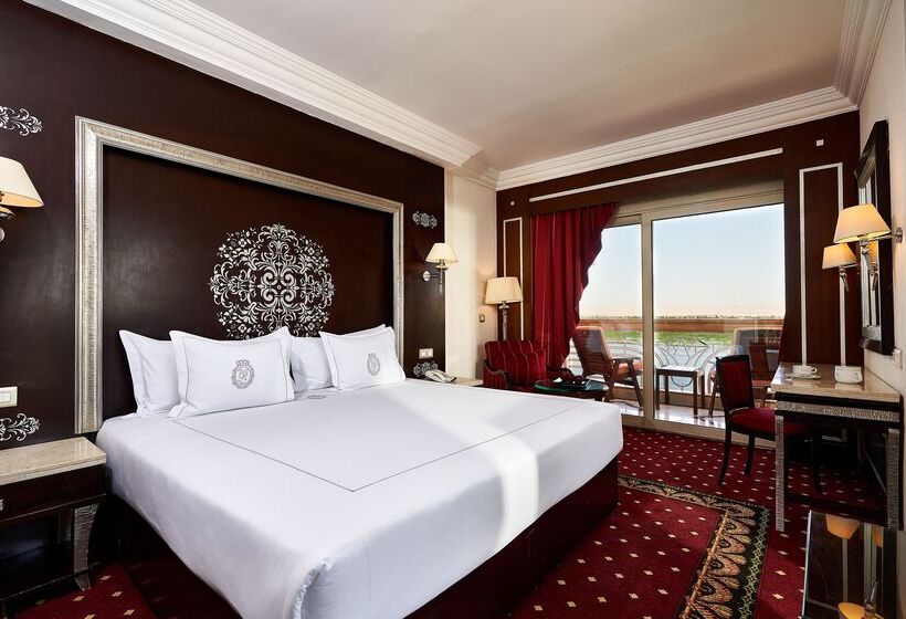 스위트, Sonesta St. George Hotel Convention Center