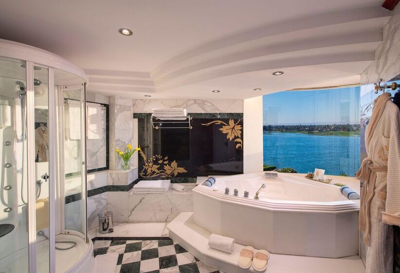 로얄 스위트, Sonesta St. George Hotel Convention Center