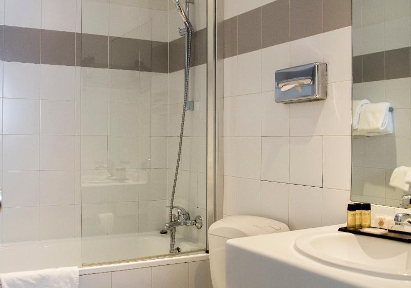 Chambre Triple Standard, 55 Hôtel Montparnasse