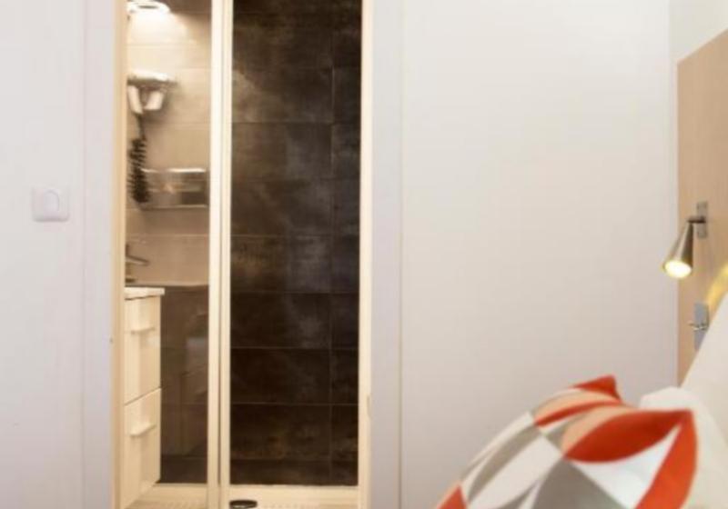 Chambre Supérieure, 55 Hôtel Montparnasse