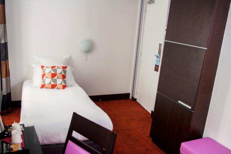 Chambre Confort Individuelle, 55 Hôtel Montparnasse