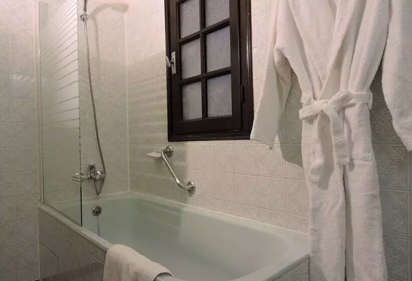 اتاق استاندارد, De La Loge