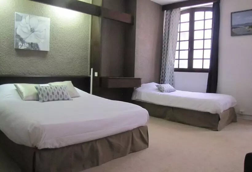 اتاق استاندارد سه نفره, De La Loge