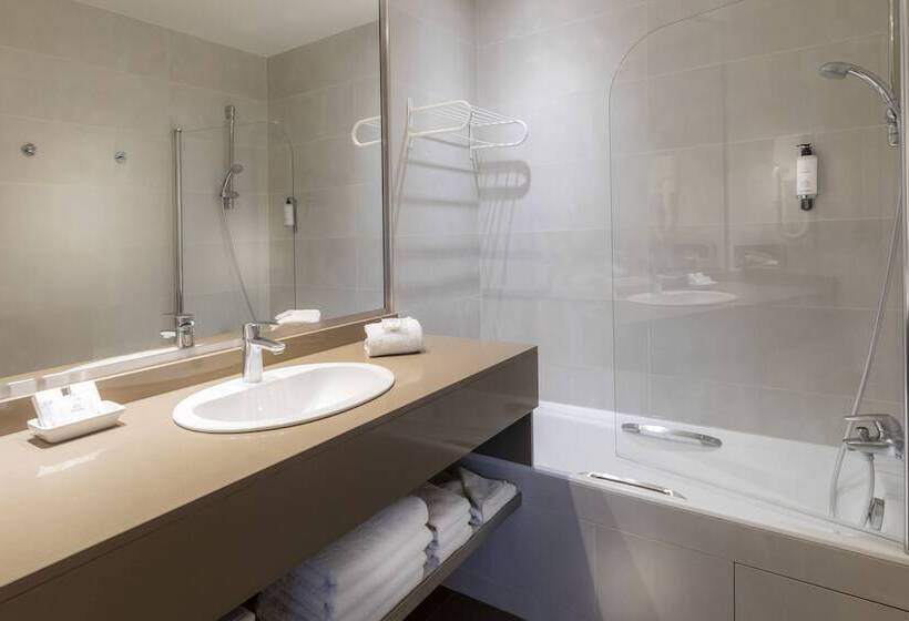 اتاق استاندارد چهار تخته, Elysees Ceramic