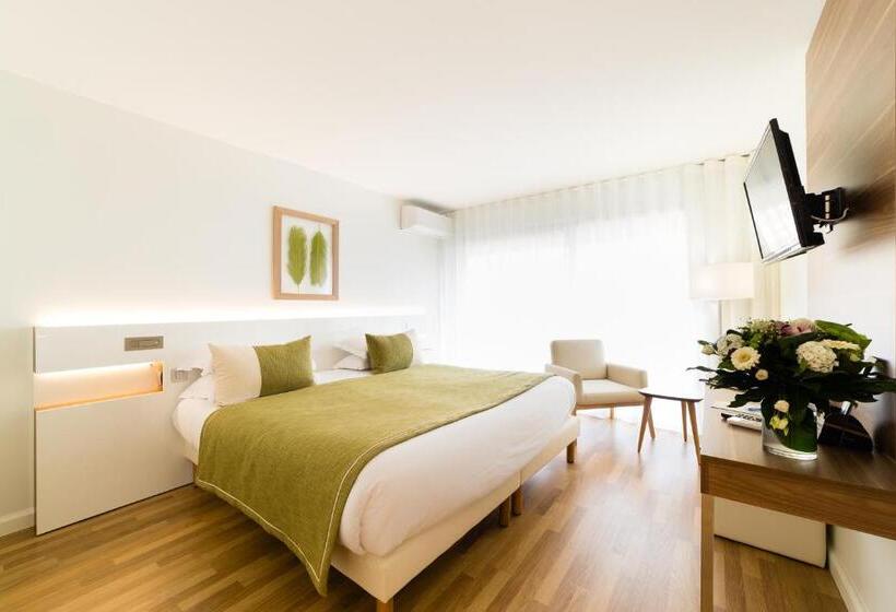 غرفة ديلوكس مطلّة علي البحر, Helios