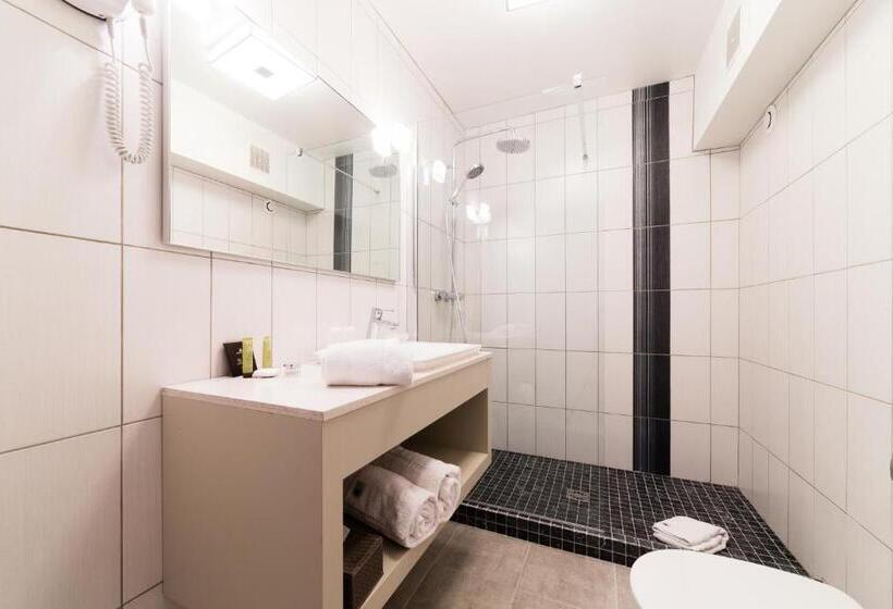 חדר קלאסי, Helios