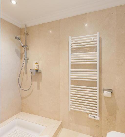 جناح مطلّ علي البحر, Helios