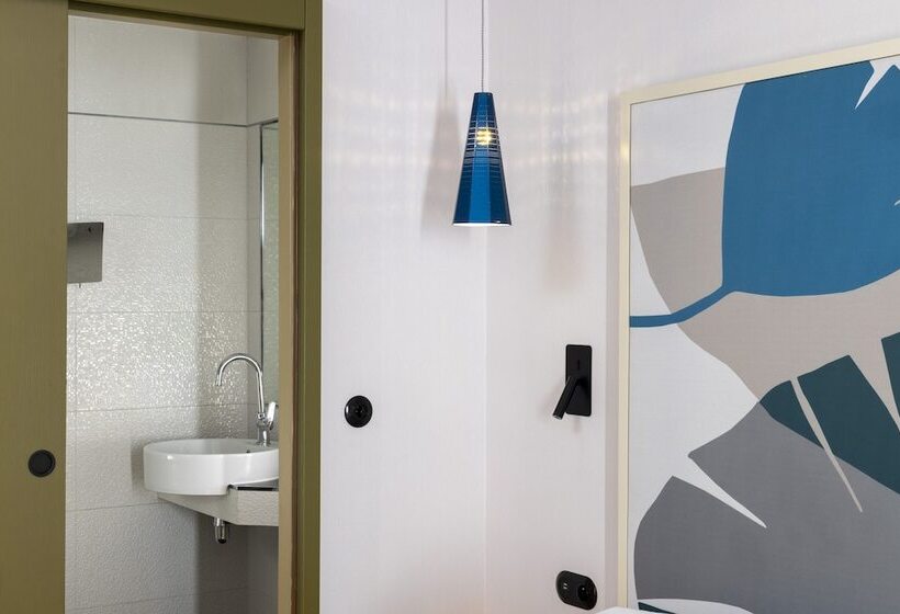 اتاق استاندارد, Hôtel De La Paix