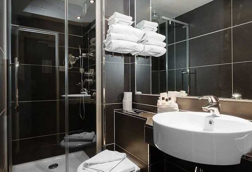 اتاق استاندارد سه نفره, Hôtel De La Paix