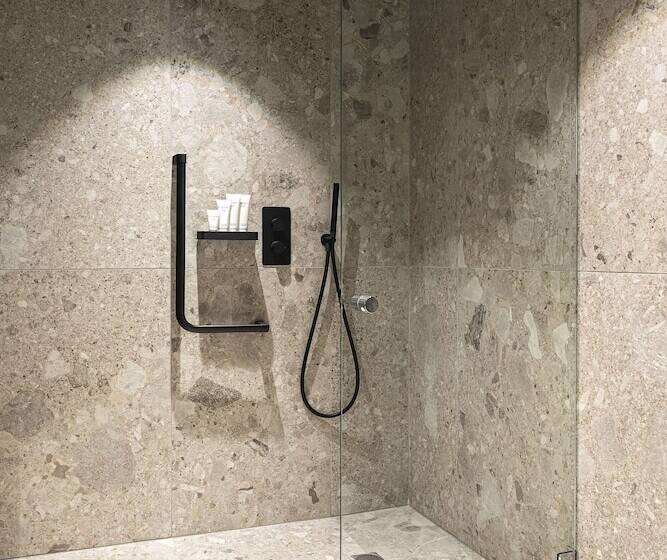 컴포트 룸, Le Chabichou