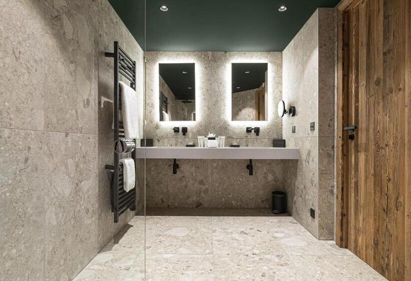 컴포트 룸, Le Chabichou