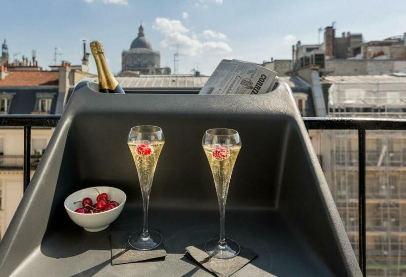 デラックストリプルルーム, Les Bulles De Paris