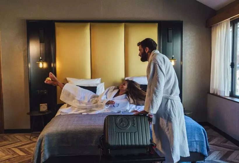 プレステージルーム, Mercure Figeac Viguier Du Roy