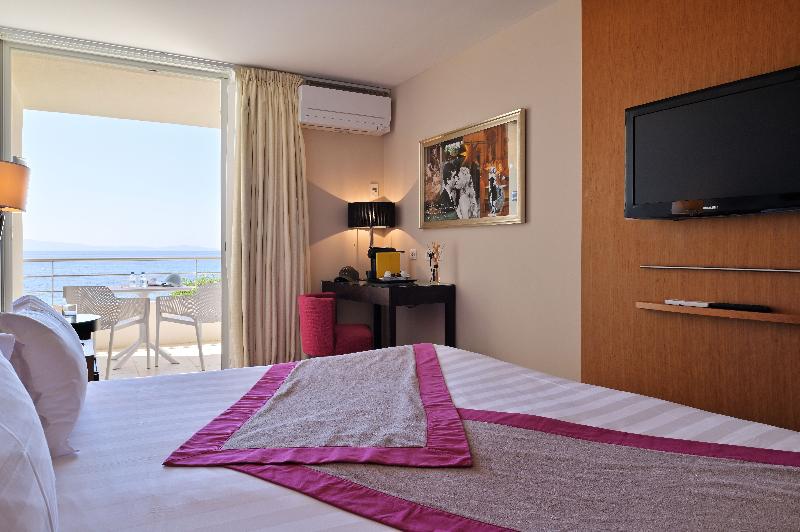 اتاق سوپریور با چشمانداز دریا, Restaurant Dolce Vita