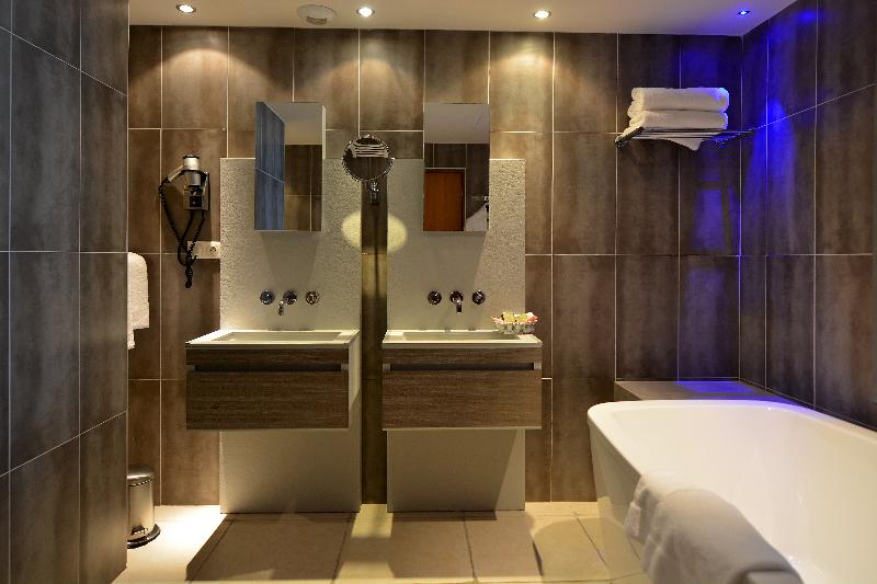 اتاق لوکس با چشمانداز دریا, Restaurant Dolce Vita