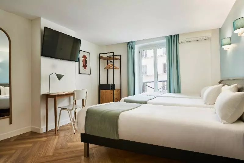 اتاق استاندارد سه نفره, Hôtel Kabanel By Happyculture
