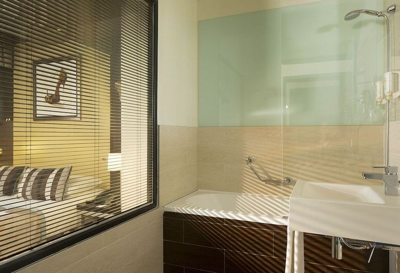 غرفة كلاسيكية, Le M