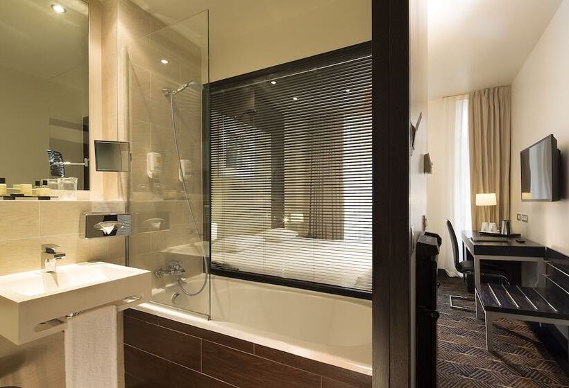 غرفة كومفورت, Le M