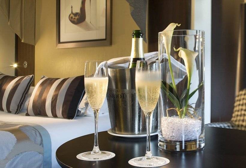 غرفة كومفورت, Le M