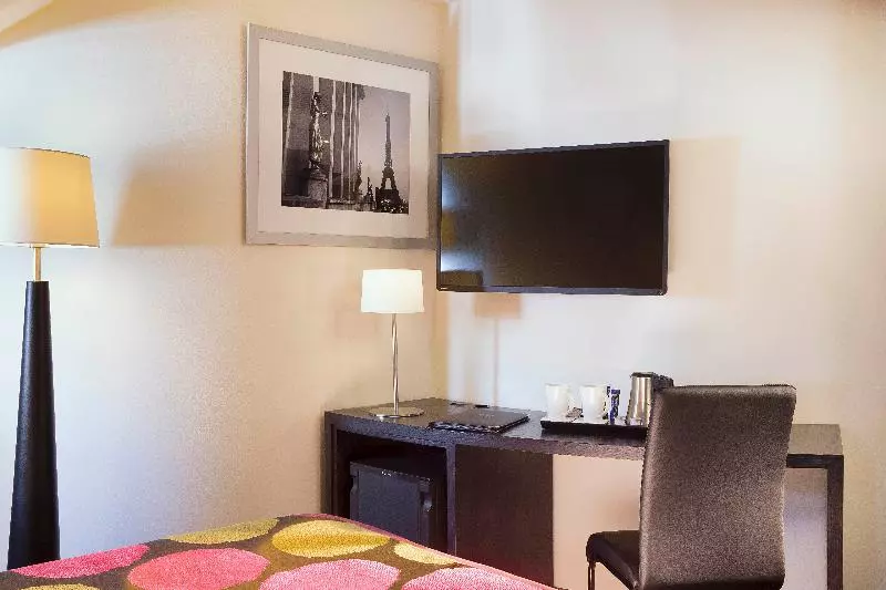 Standardzimmer, Le M