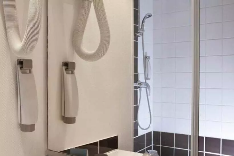 Standard Room Double Bed, Ibis Paris Porte De Montreuil