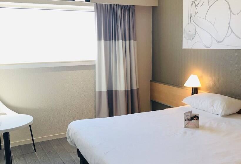 Standard Room Double Bed, Ibis Paris Porte De Montreuil