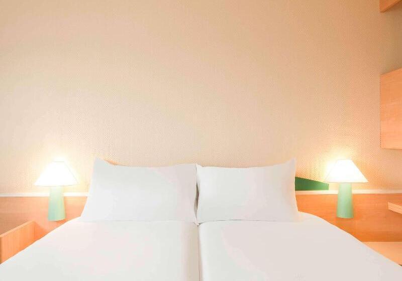 Standard Room, Ibis Paris Porte De Montreuil