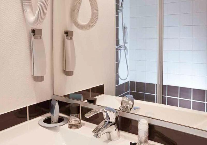 Standard Triple Room, Ibis Paris Porte De Montreuil