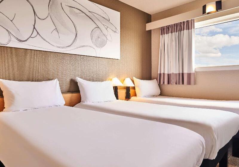 Standard Triple Room, Ibis Paris Porte De Montreuil