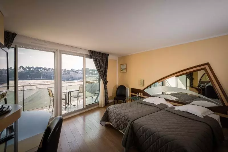 スタンダードルーム, Le Crystal Dinard Plage
