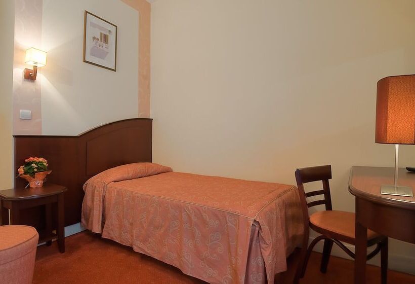 スタンダードシングルルーム, Le Faubourg Opera