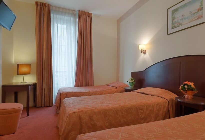 スタンダードトリプルルーム, Le Faubourg Opera