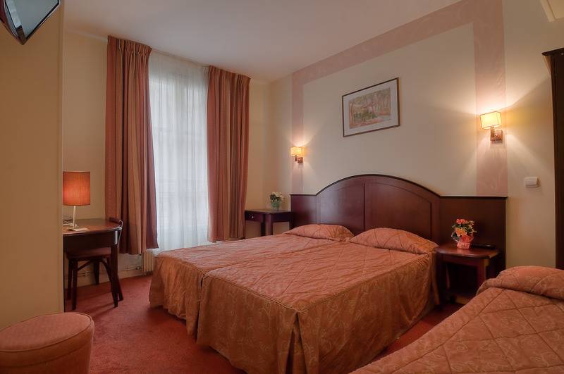 スタンダードトリプルルーム, Le Faubourg Opera