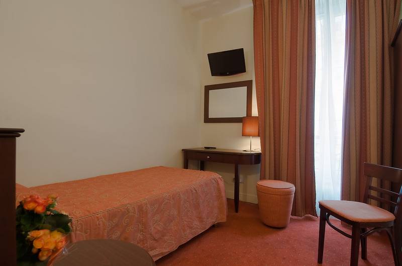 اتاق استاندارد یک نفره, Le Faubourg Opera