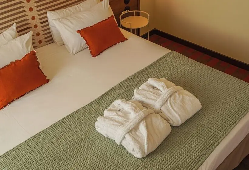 プレステージトリプルルーム, Mercure Arles Centre Arenes