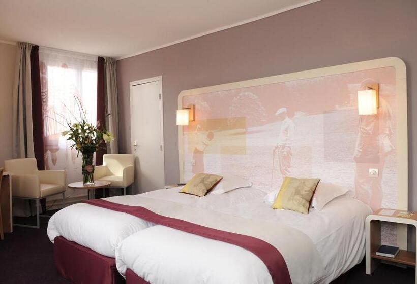 컴포트 룸, Red Fox