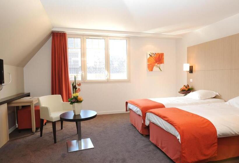 컴포트 룸, Red Fox