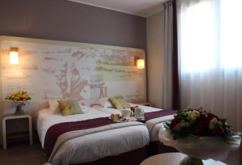 수피리어 룸, Red Fox