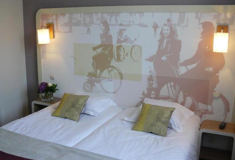 수피리어 룸, Red Fox